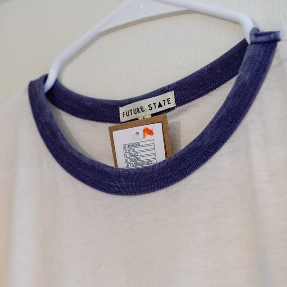 🏀 NWT Urban Outfitters Tee "Basketball Camp" - Picture 2 of 3